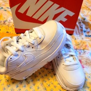 NEW IN BOX Nike Air Max 90